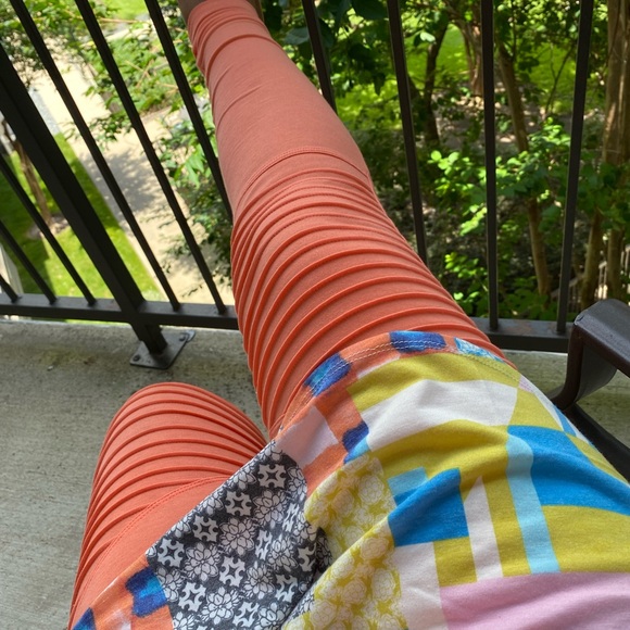 ZENANA Cotton MOTTO Small Scrunched Knee Jeggings/Leggings - Picture 4 of 5